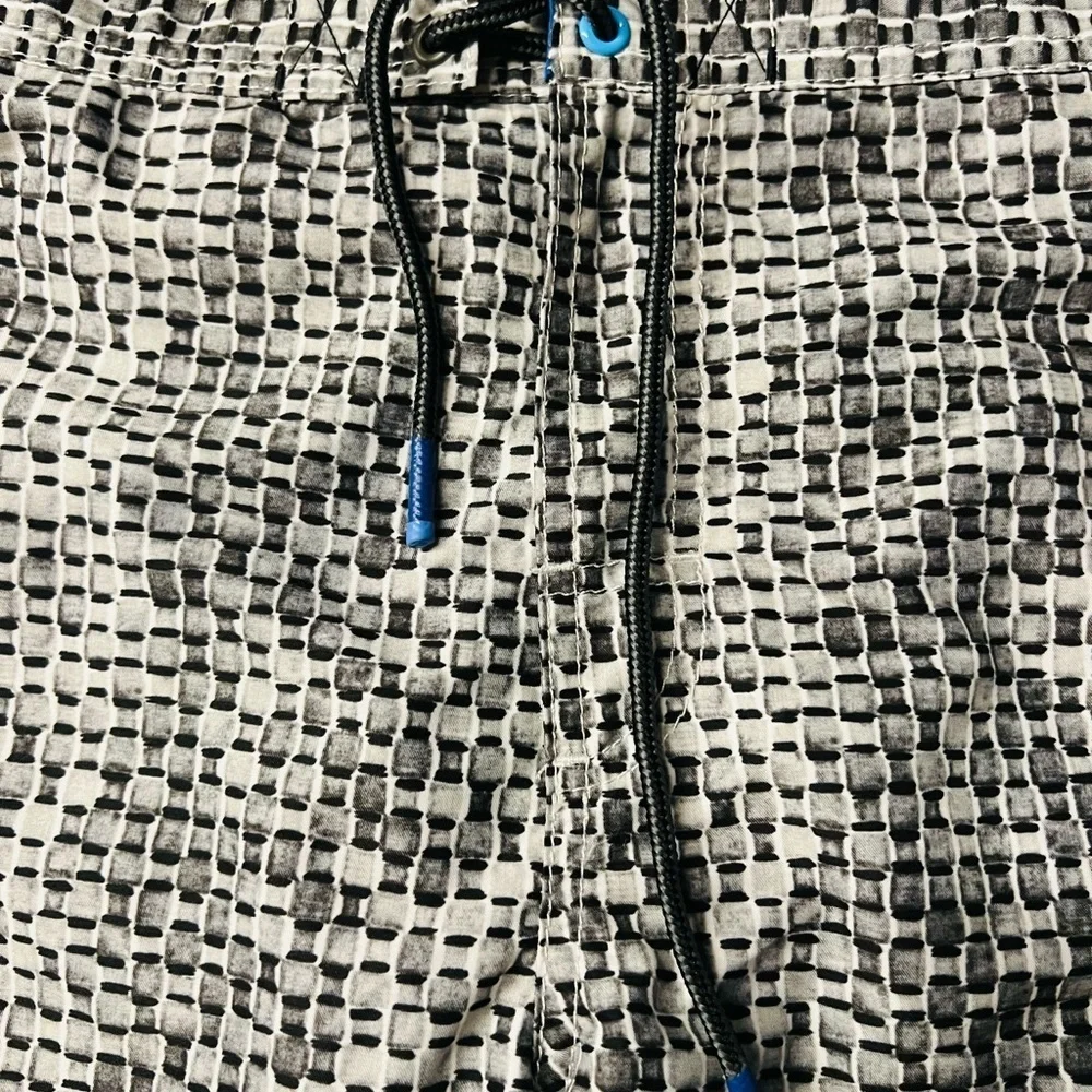 Tommy Bahama Black, Gray and White Board Shorts with Modern Pattern Size Large